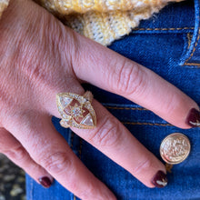 Star Set Navette Ring